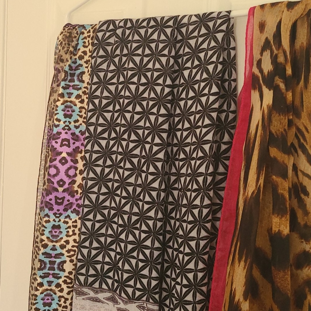 3 Scarf bundle!! - Picture 4 of 5